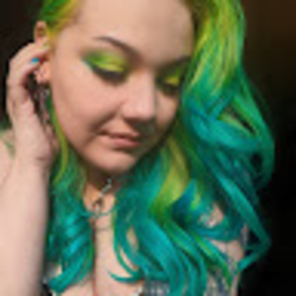 Meet your Posher, Alicia